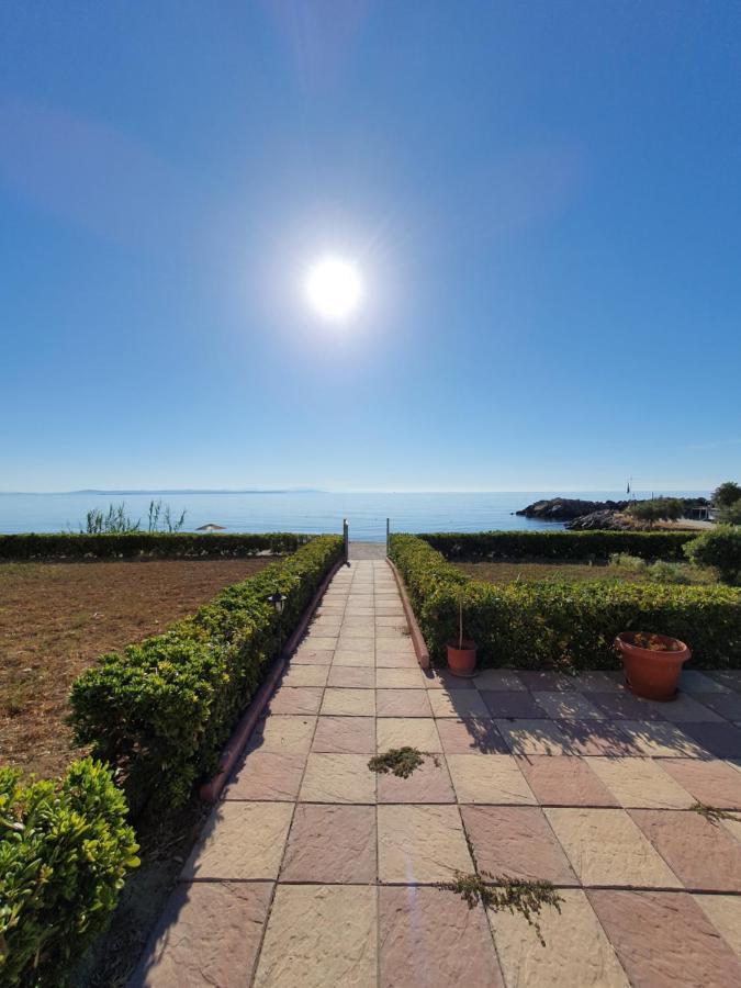 Marine Apartments Venetiko Paralia Agias Foteinis المظهر الخارجي الصورة