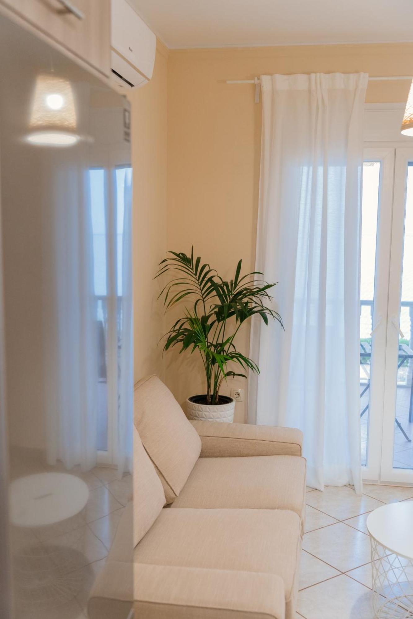 Marine Apartments Venetiko Paralia Agias Foteinis المظهر الخارجي الصورة